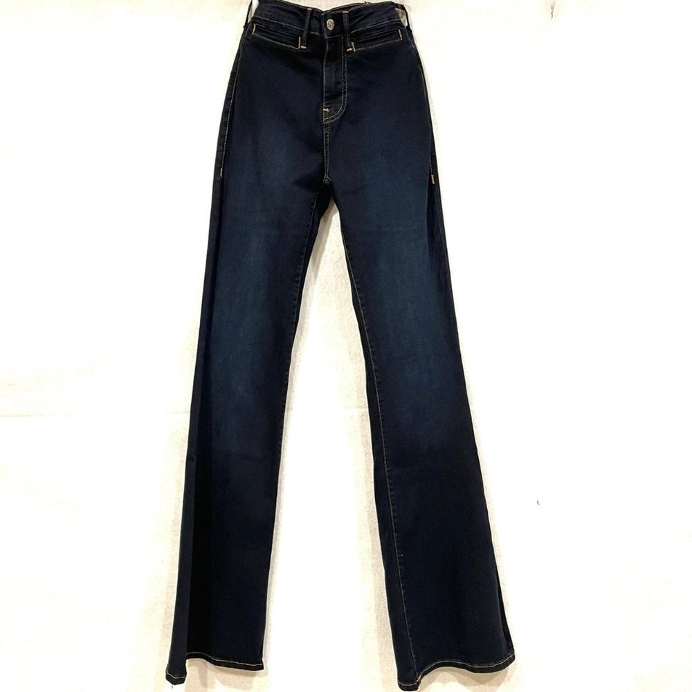 NWT True Religion High Rise Flared Jeans